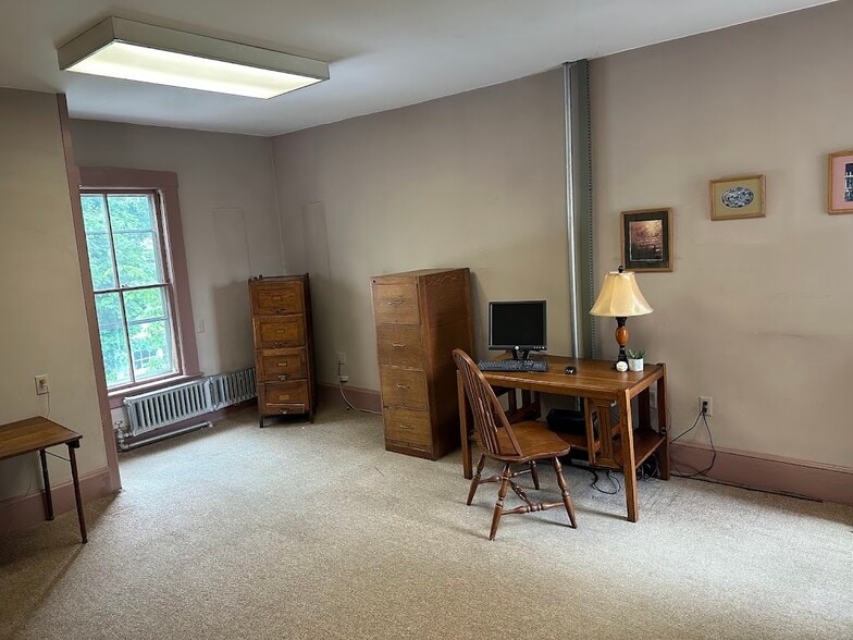 More Photos Of 8 Court St, Concord Office For Sale