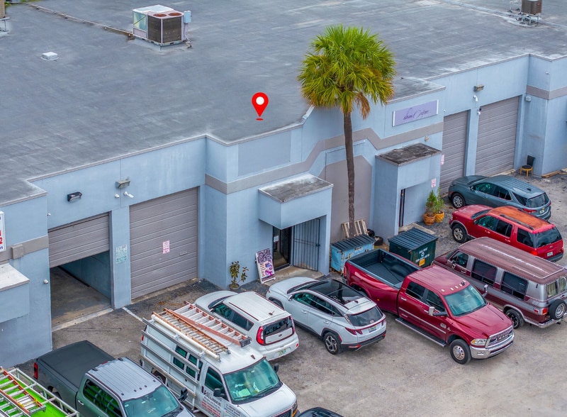 More Photos Of 2693 W 76th St, Hialeah Warehouse For Sale