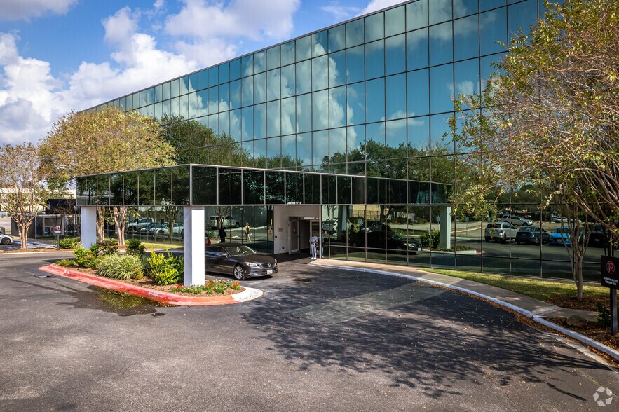 More Photos Of 5420 Dashwood Dr, Houston Medical For Lease