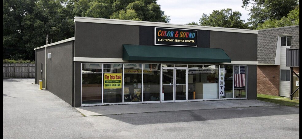 Primary Photo Of 13665 Warwick Blvd, Newport News Freestanding For Lease