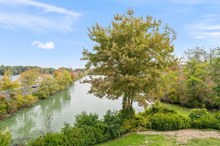 More Photos Of 2 Douglas Pike, Smithfield Office For Sale