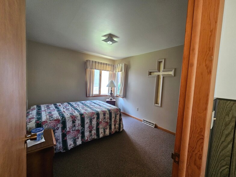 More Photos Of 5000 Fergus Rd, Saint Charles Religious Facility For Sale