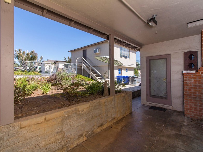 More Photos Of 315 N Vine St, Fallbrook Office For Sale