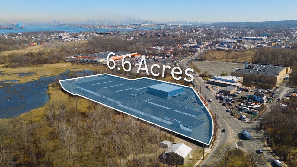 Primary Photo Of 2577 Forest Ave, Staten Island Truck Terminal For Lease