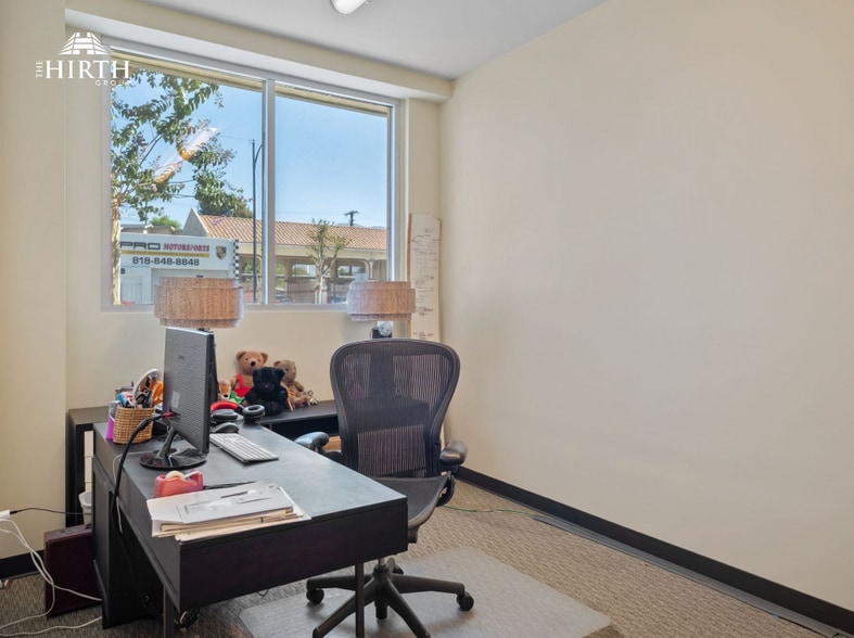 More Photos Of 503-505 S Victory Blvd, Burbank Loft Creative Space For Sale