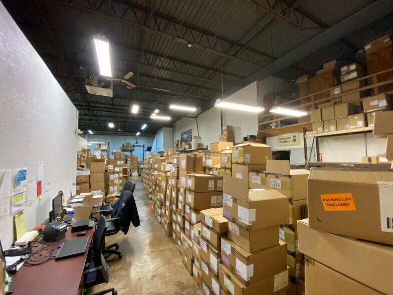 More Photos Of 164 Railroad Dr, Warminster Warehouse For Lease