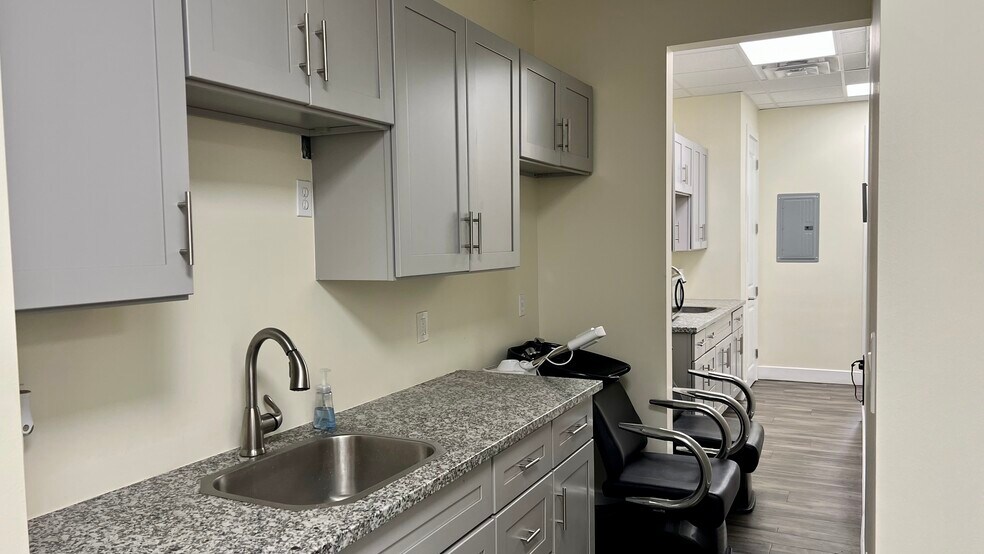 More Photos Of 3107 Elrod Rd, Katy Unknown For Lease