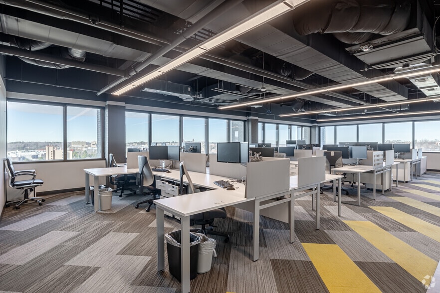 More Photos Of 112 W Center St, Fayetteville Office For Sale