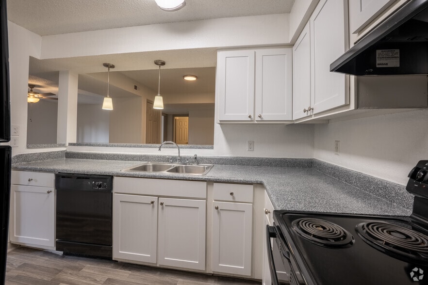More Photos Of 1756 S Clyde Morris Blvd, Daytona Beach Apartments For Sale