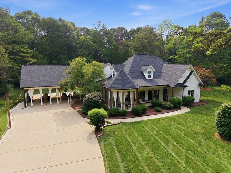 More Photos Of 9544 Brief Rd, Charlotte Specialty For Sale