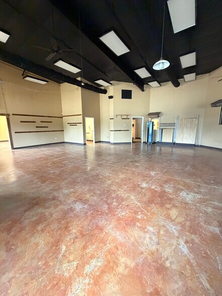 More Photos Of 829-833 W Main st, Homer General Retail For Sale
