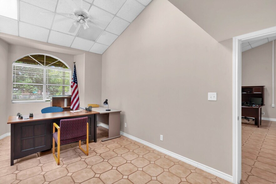 More Photos Of 22830 Fritz Ln, Spring Office Residential For Lease