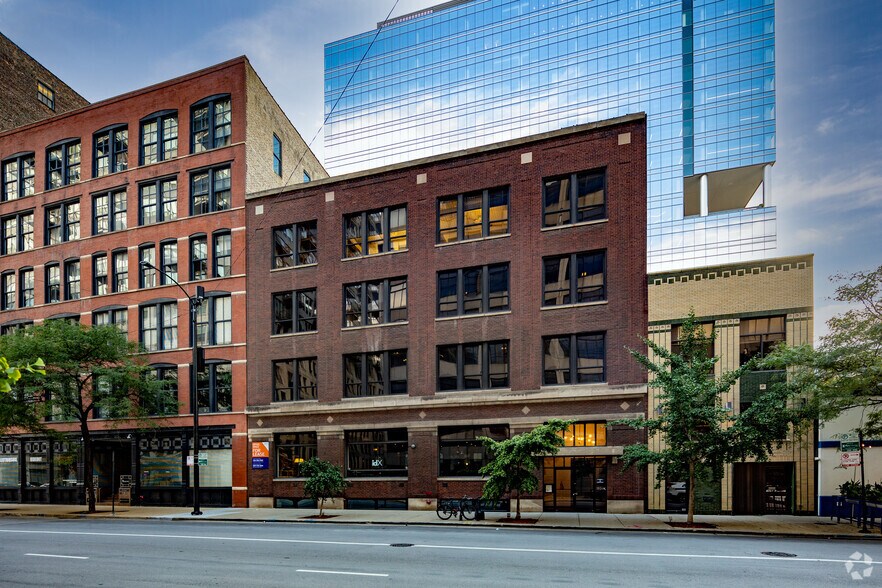 More Photos Of 208 S Jefferson St, Chicago Loft Creative Space For Lease