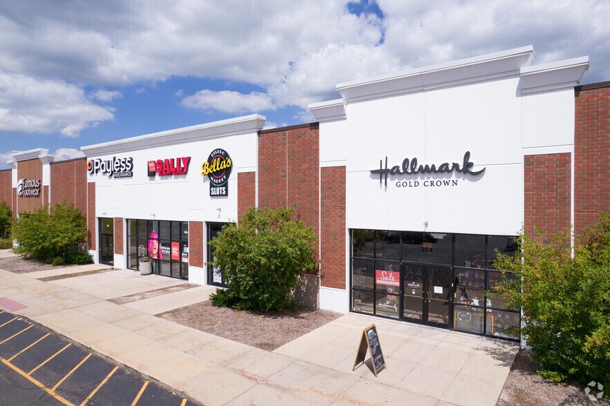 More Photos Of 260 E Rollins Rd, Round Lake Beach Unknown For Lease