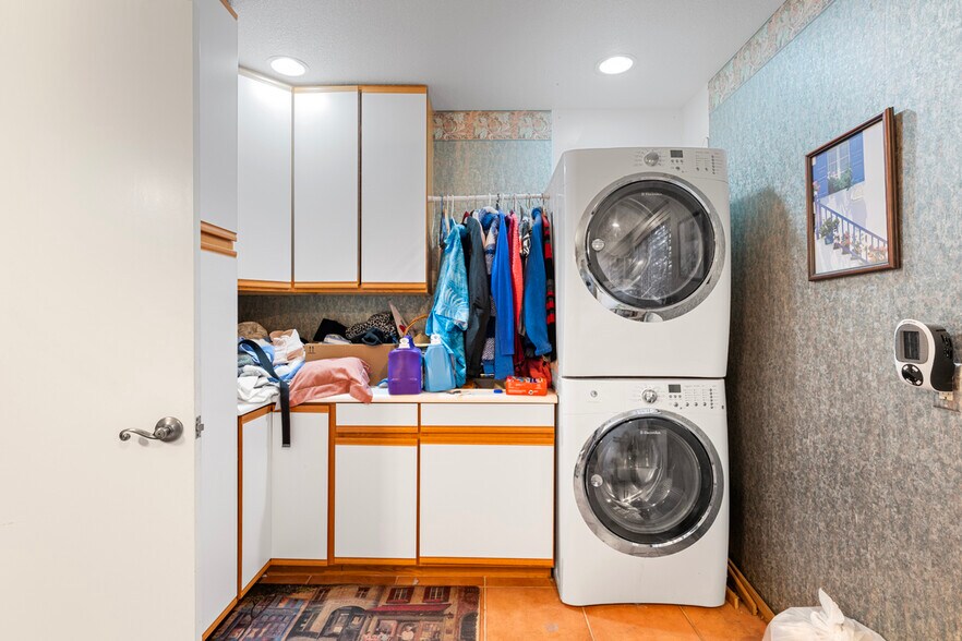 More Photos Of 3900 Holland Rd loop, Cave Junction Winery Vineyard For Sale