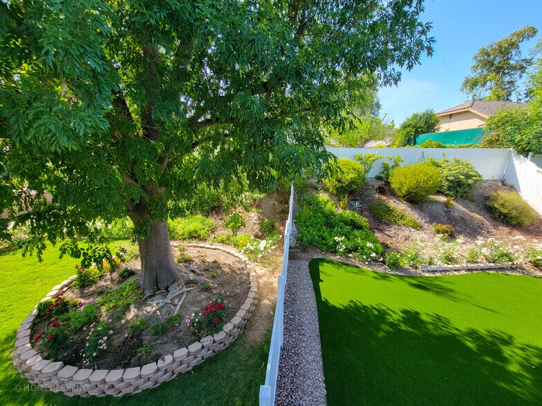More Photos Of 7501 Linley Ln, Canoga Park Specialty For Sale