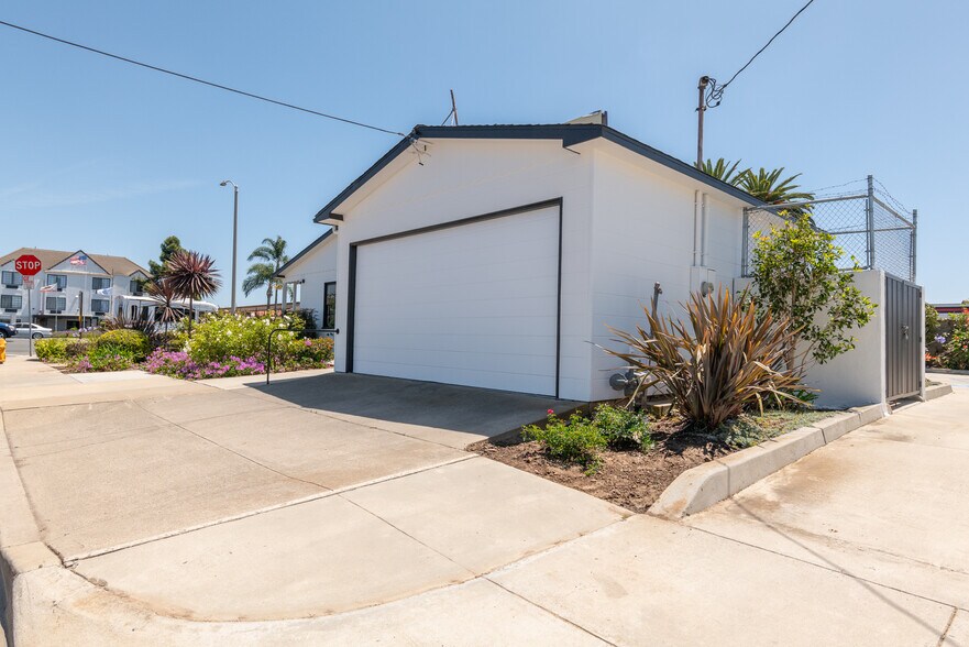 More Photos Of 19361 Beach Blvd, Huntington Beach Medical For Lease