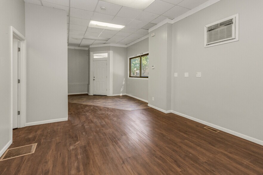 More Photos Of 1321 Payne Ave, Saint Paul Storefront Retail Residential For Sale