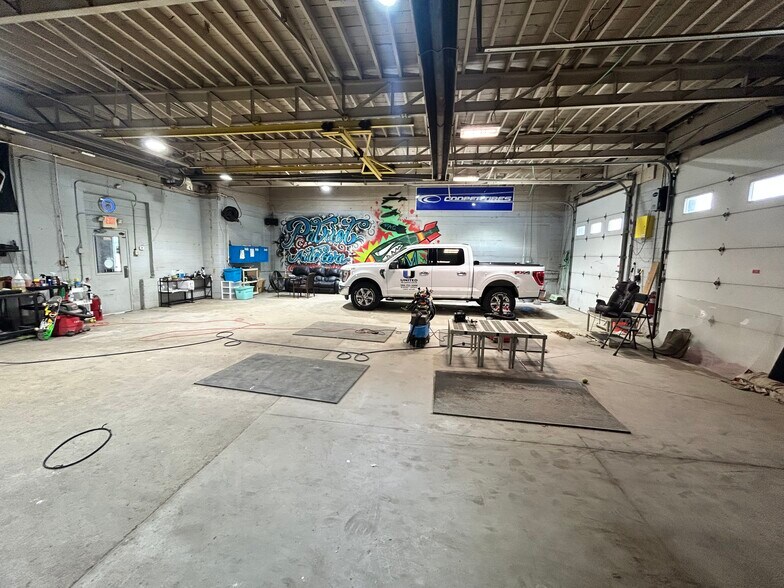 Primary Photo Of 4516 Van Dyke Rd, Almont Warehouse For Lease