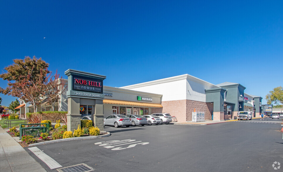 Primary Photo Of Santa Teresa Blvd @ NWC Santa Teresa Blvd. & Snell Rd., San Jose Unknown For Lease