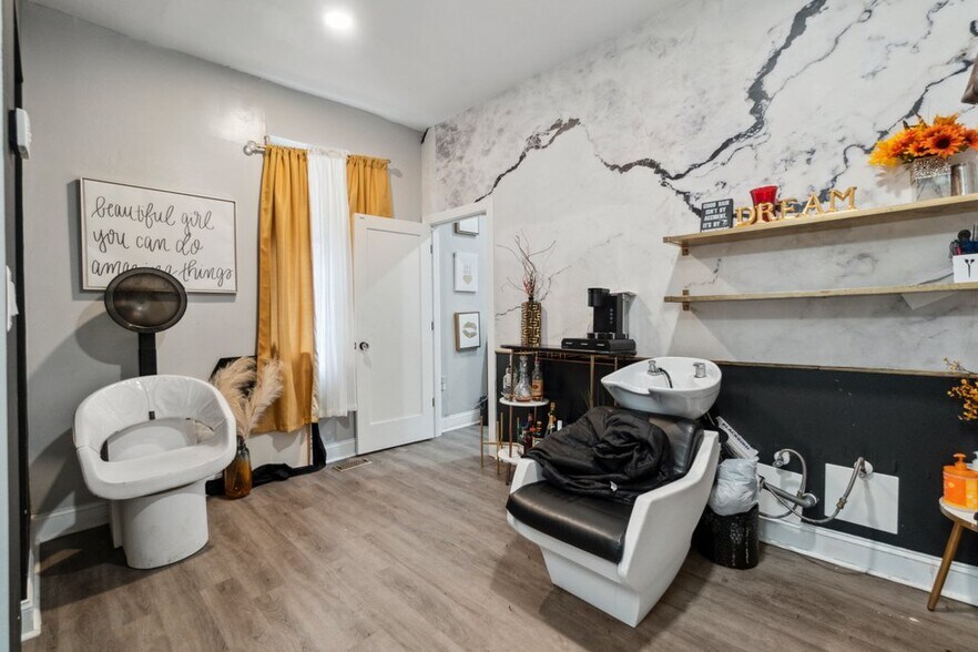 More Photos Of 2654 Maryland Ave, Baltimore Storefront Retail Residential For Lease