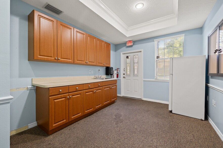 More Photos Of 10941-10943 Countryway Blvd, Tampa Medical For Lease