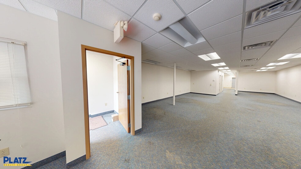More Photos Of 5986-5998 Market St, Youngstown Storefront Retail Office For Lease