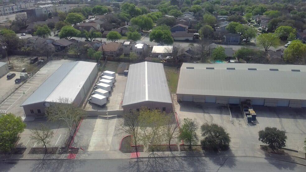 More Photos Of 6214 Krempen Ave, San Antonio Warehouse For Sale