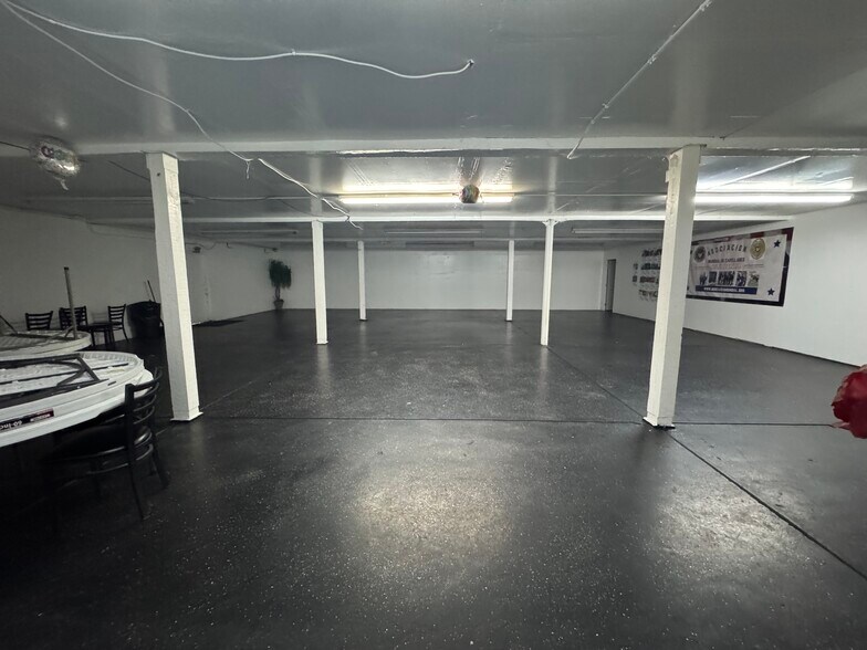 More Photos Of 3401 S Chambers Rd, Aurora Office For Sale