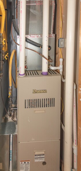 More Photos Of 2445 Lakeview Ave, Baltimore Apartments For Sale