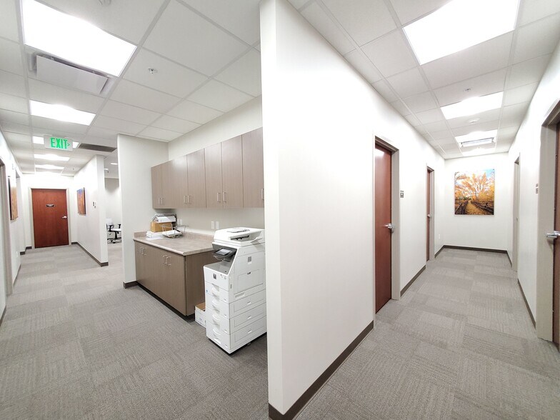 More Photos Of 5444 S Green St, Murray Medical For Lease