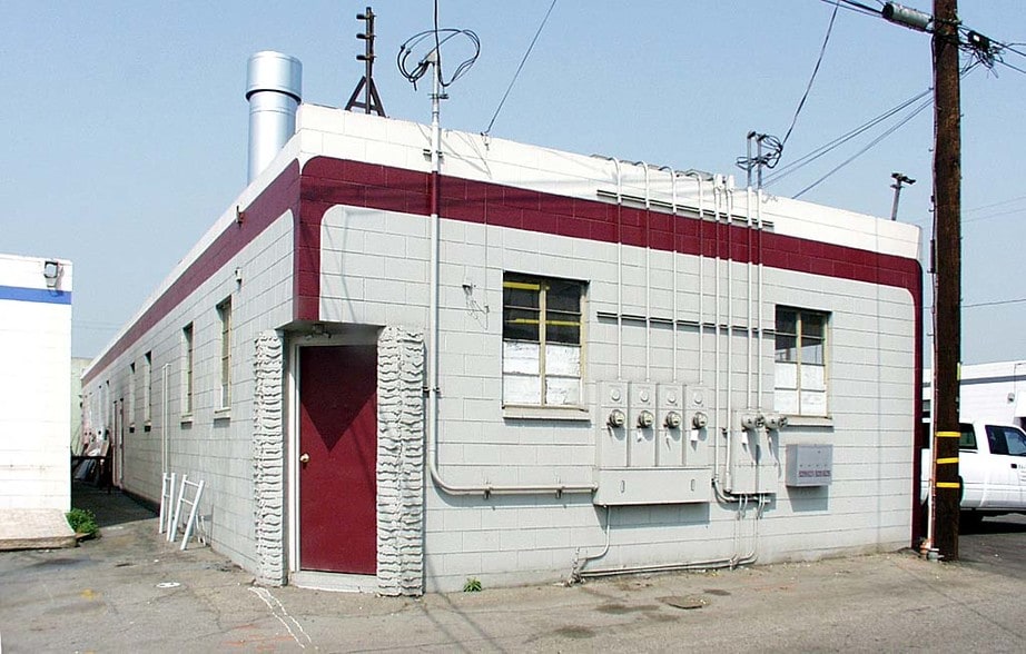 More Photos Of 8209-8215 Secura Way, Santa Fe Springs Warehouse For Lease