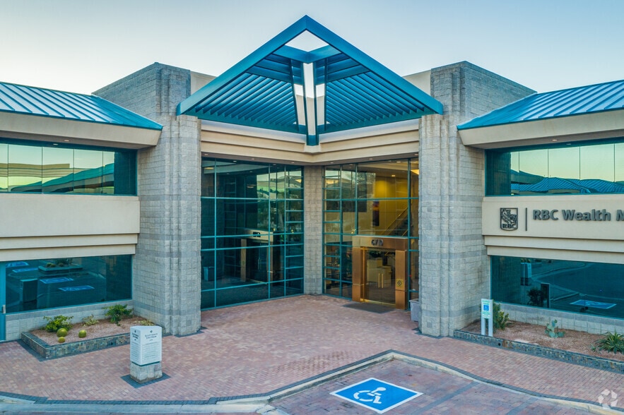 More Photos Of 6710 N Scottsdale Rd, Scottsdale Unknown For Lease