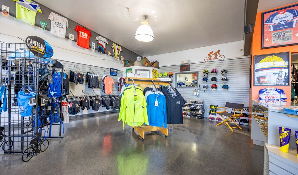 More Photos Of 1301 E Fry Blvd, Sierra Vista General Retail For Sale