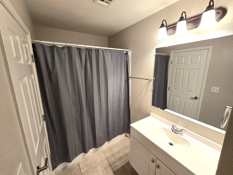 More Photos Of 4300 N Lamont St, Las Vegas Apartments For Sale
