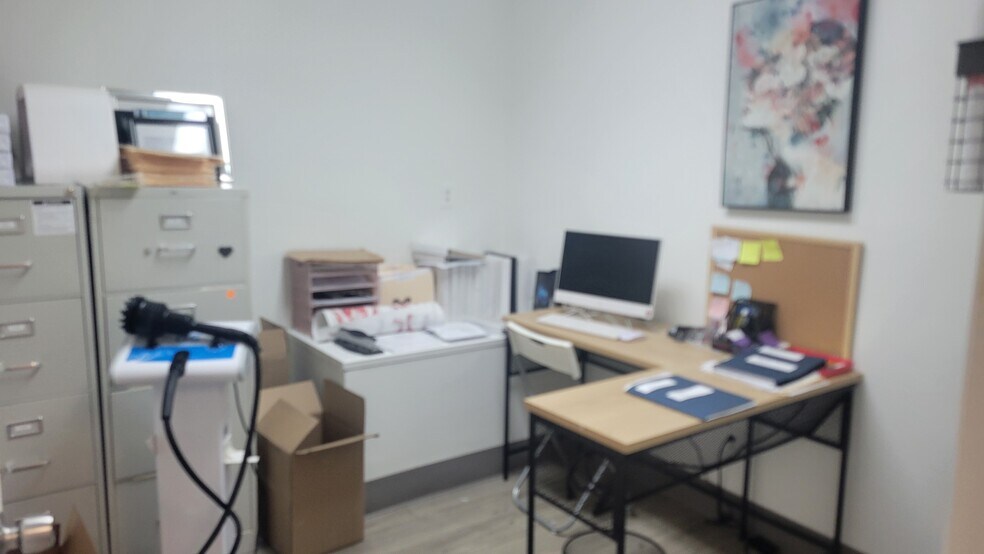 More Photos Of 365 Broadway, Amityville Medical For Lease