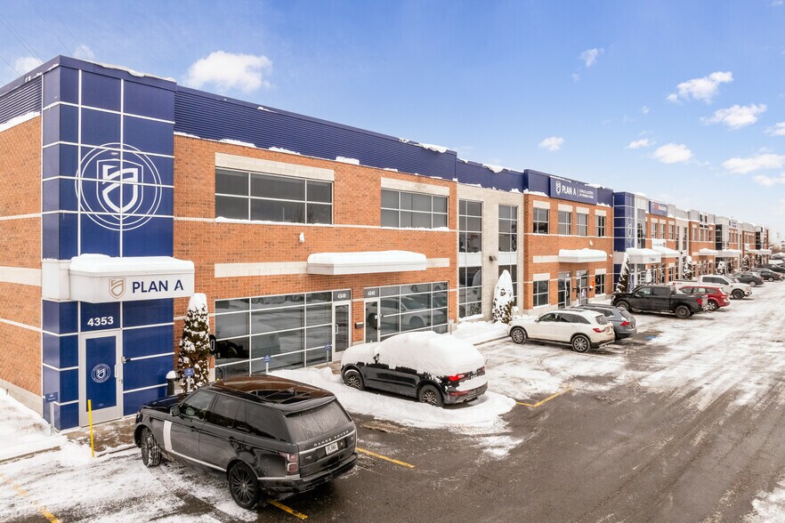 More Photos Of 4293-4345 Des Laurentides (A-15) E, Laval Industrial For Lease