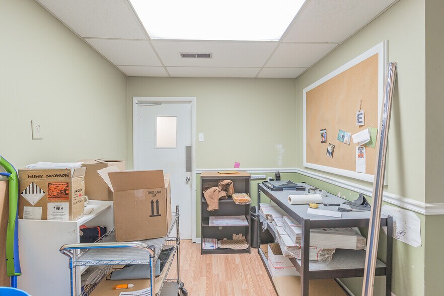 More Photos Of 300 Alamar St, Fort Oglethorpe General Retail For Sale