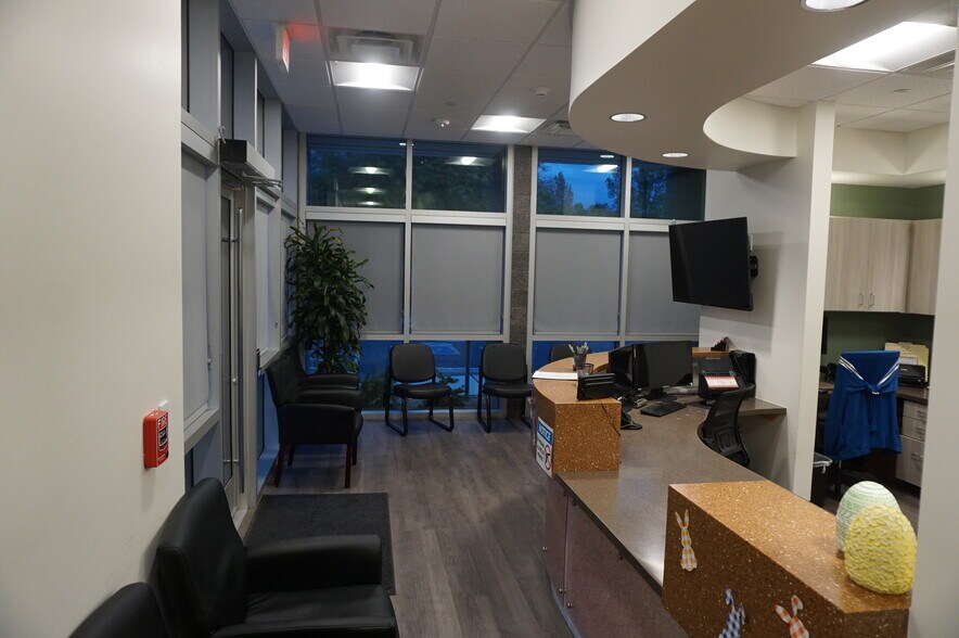 More Photos Of 7529 E Broadway Rd, Mesa Medical For Sale