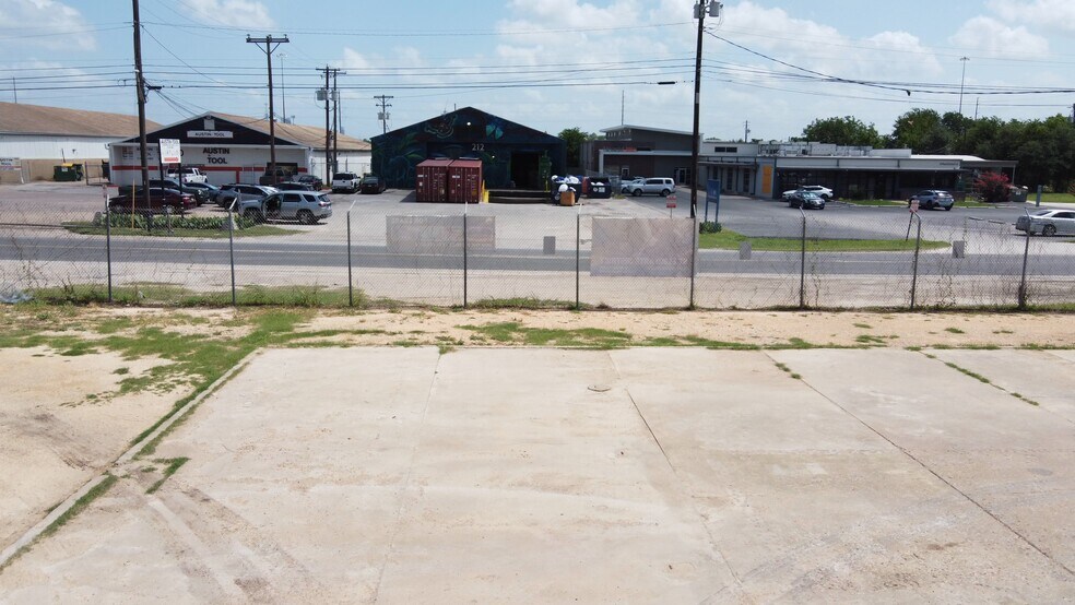 Primary Photo Of 201-217 Industrial Blvd, Austin Warehouse For Lease