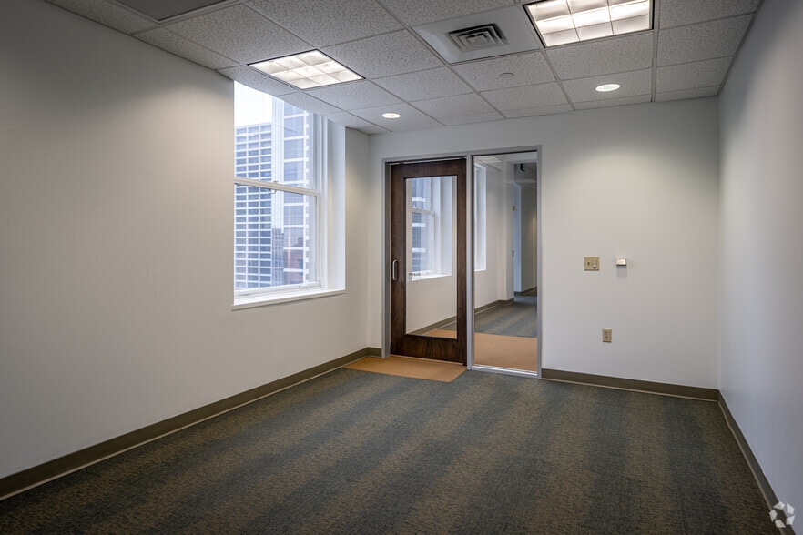 Photo of 18th Floor Ste 1810