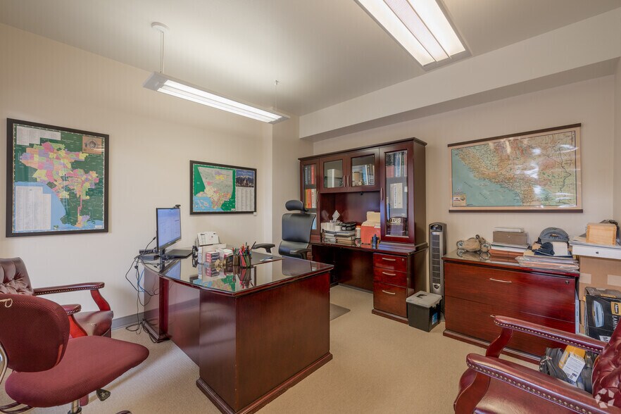 More Photos Of 434 E Broadway, Long Beach Loft Creative Space For Sale