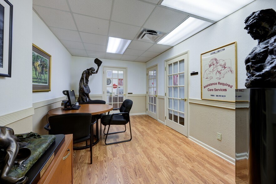 More Photos Of 2240 Palm Beach Lakes Blvd, West Palm Beach Office For Sale