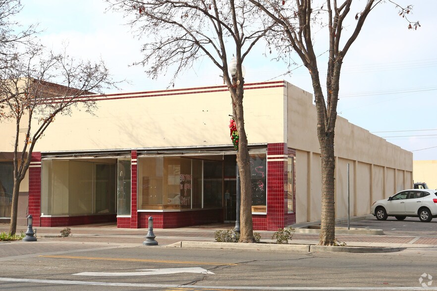 Primary Photo Of 41-43 N Main St, Porterville Freestanding For Lease