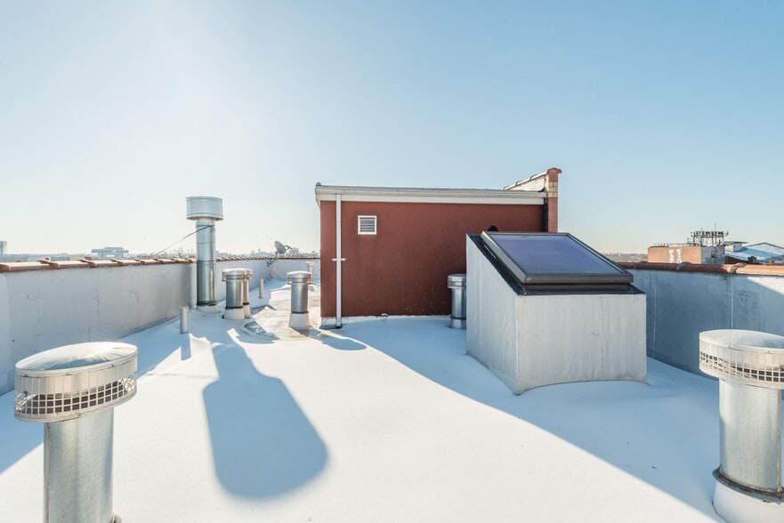 More Photos Of 10430 39th Ave, Corona Apartments For Sale