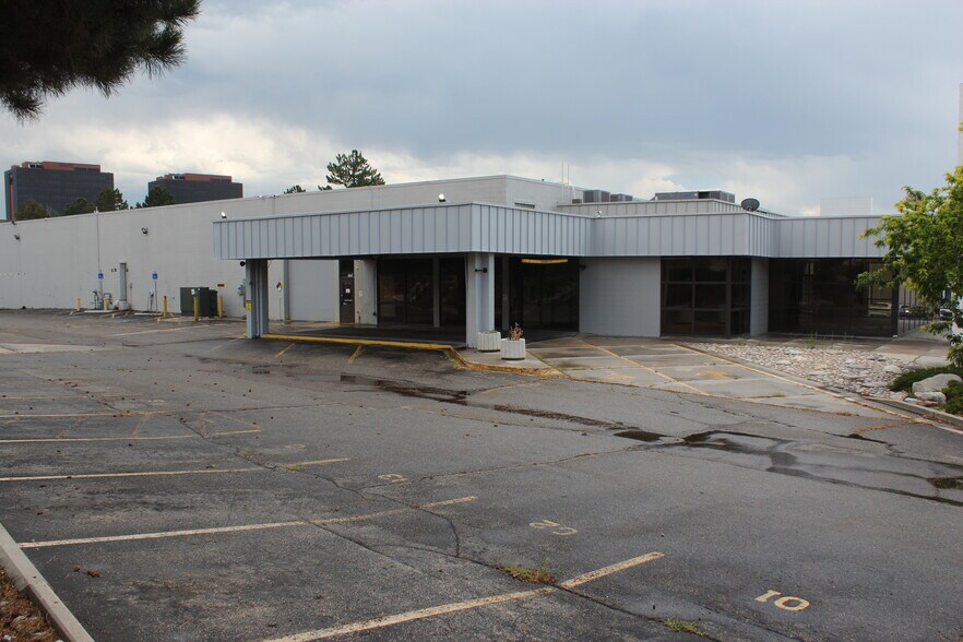 More Photos Of 2950 S Havana St, Aurora Unknown For Lease