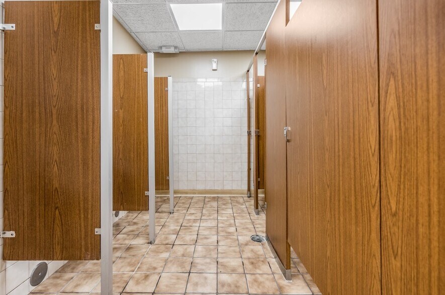 More Photos Of 88 Route 173 W, Hampton Lodge Meeting Hall For Sale