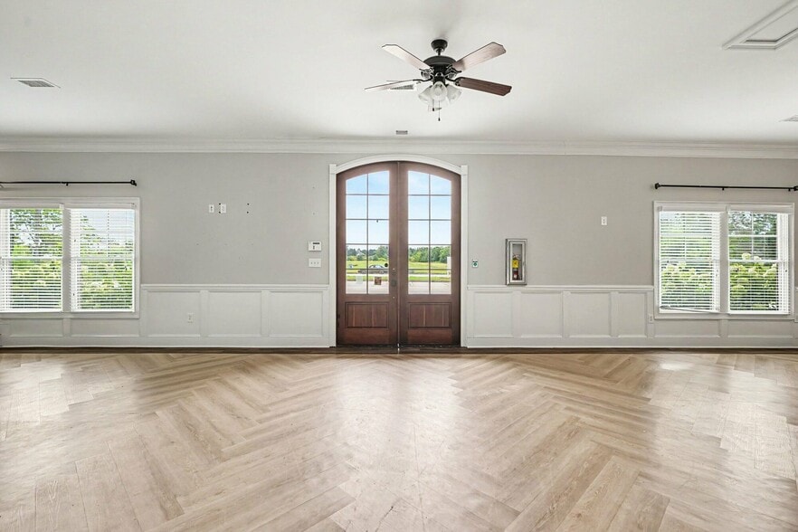 More Photos Of 132 Byrd Way, Warner Robins Office For Sale