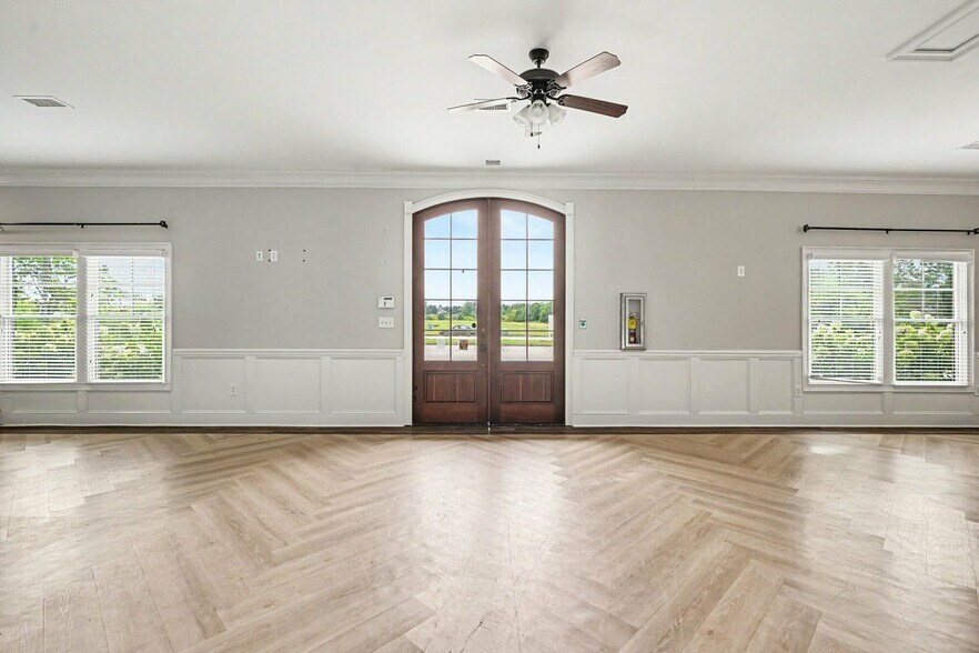 More Photos Of , Warner Robins Office For Sale