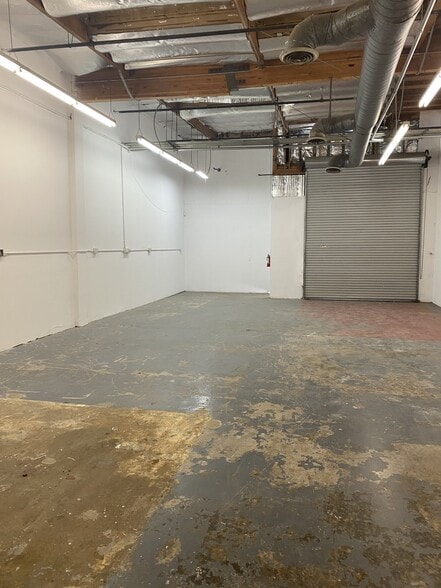 More Photos Of 4564 Los Angeles Ave, Simi Valley Warehouse For Lease